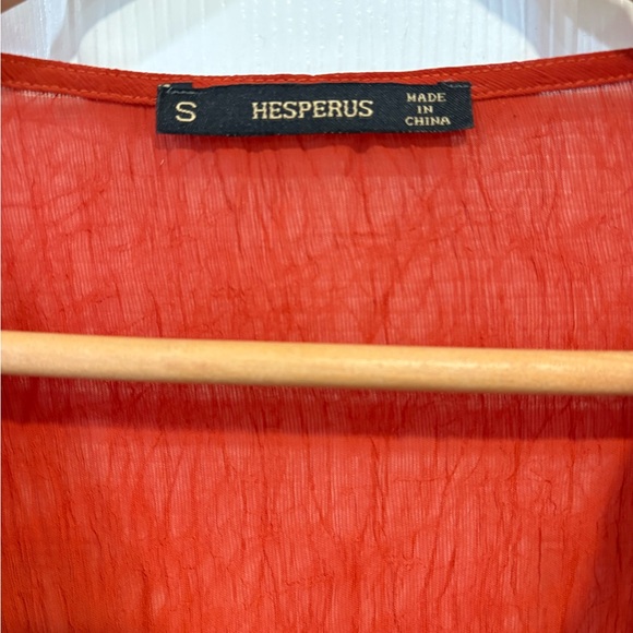 Beautiful Ruffle Overlay - Picture 4 of 6